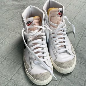Nike Blazers Mid 77